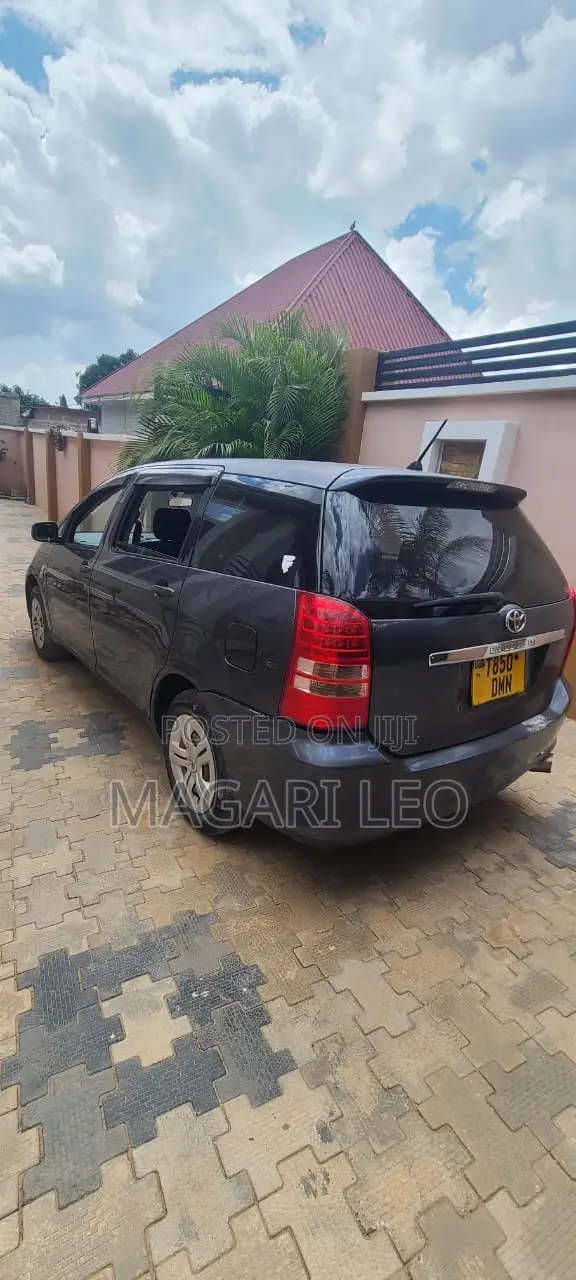 Toyota Wish 2012 Gray - 1