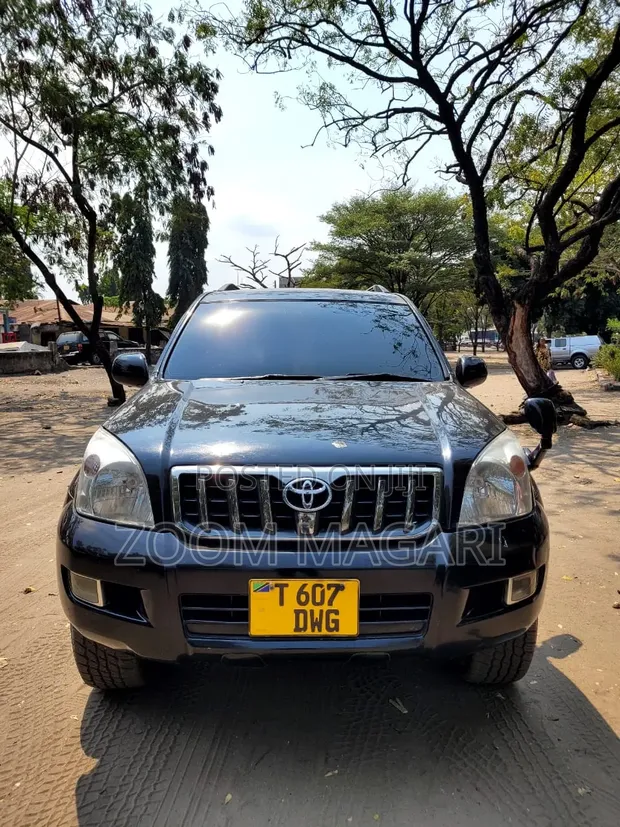 Toyota Land Cruiser Prado 2006 Black - 1