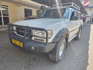 Toyota Land Cruiser VX 1996 White