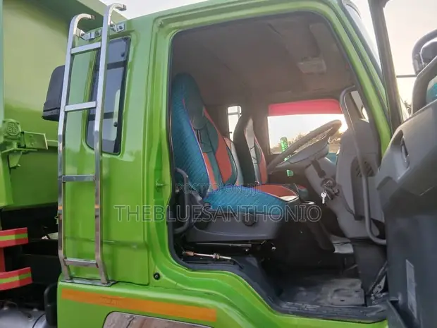 Malori ya Fuso Fighter Tipper - 1