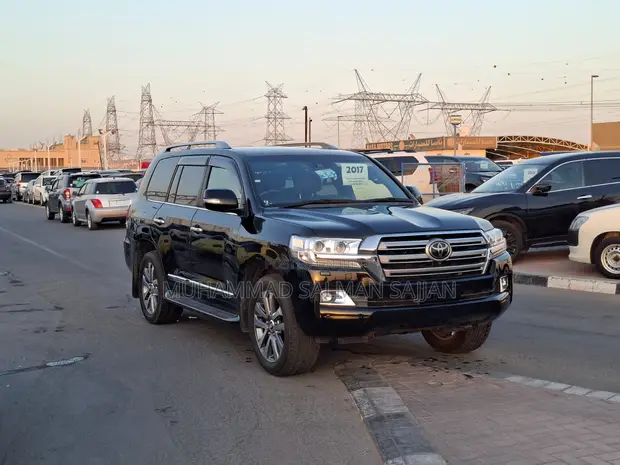 Toyota Land Cruiser ZX 2017 Black - 1