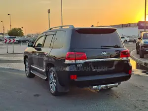 Toyota Land Cruiser ZX 2017 Black