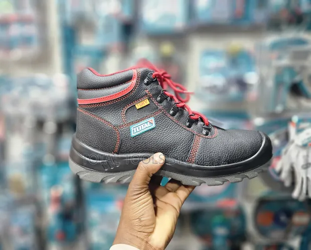 Total Insulated Safety Boot - 1