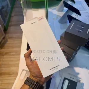 Samsung Galaxy Z Fold8 Ultra Silicone Magnet Case