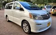 Toyota Alphard 2005 White - 5