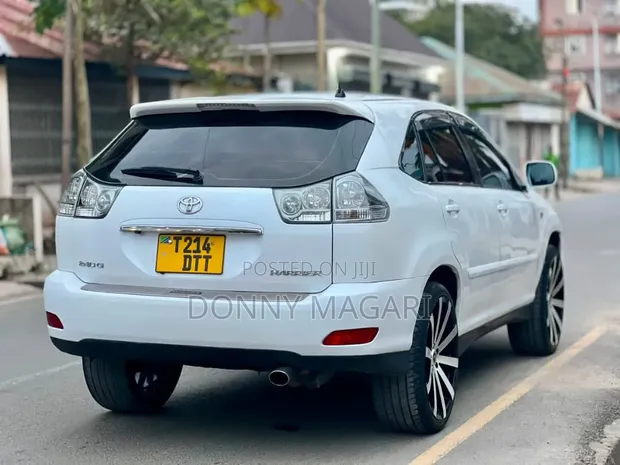 Toyota Harrier 2007 White - 1