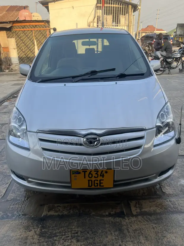 Toyota Corolla Spacio 1.5 X 2005 Silver - 1