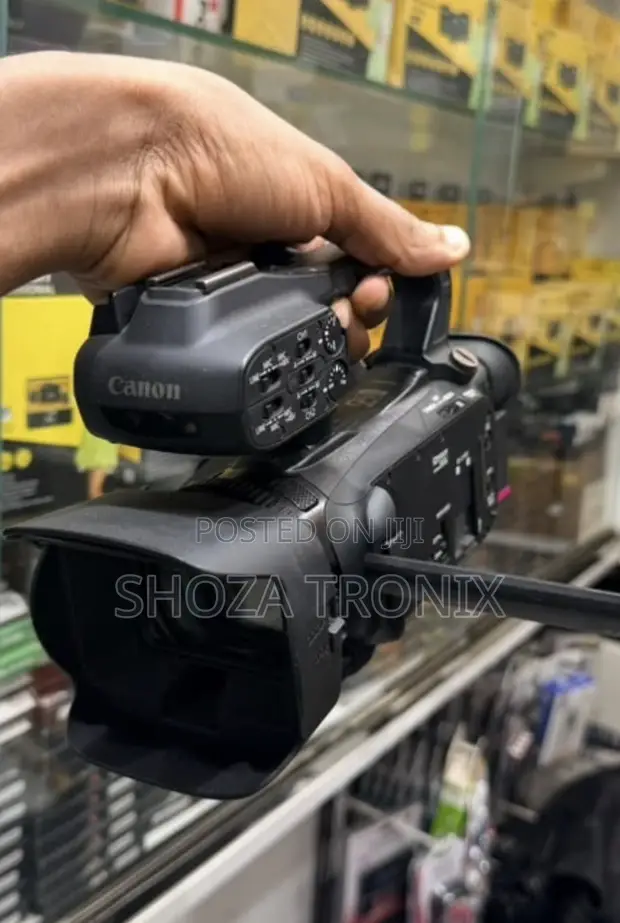 Canon XA11 Video Camera - 1
