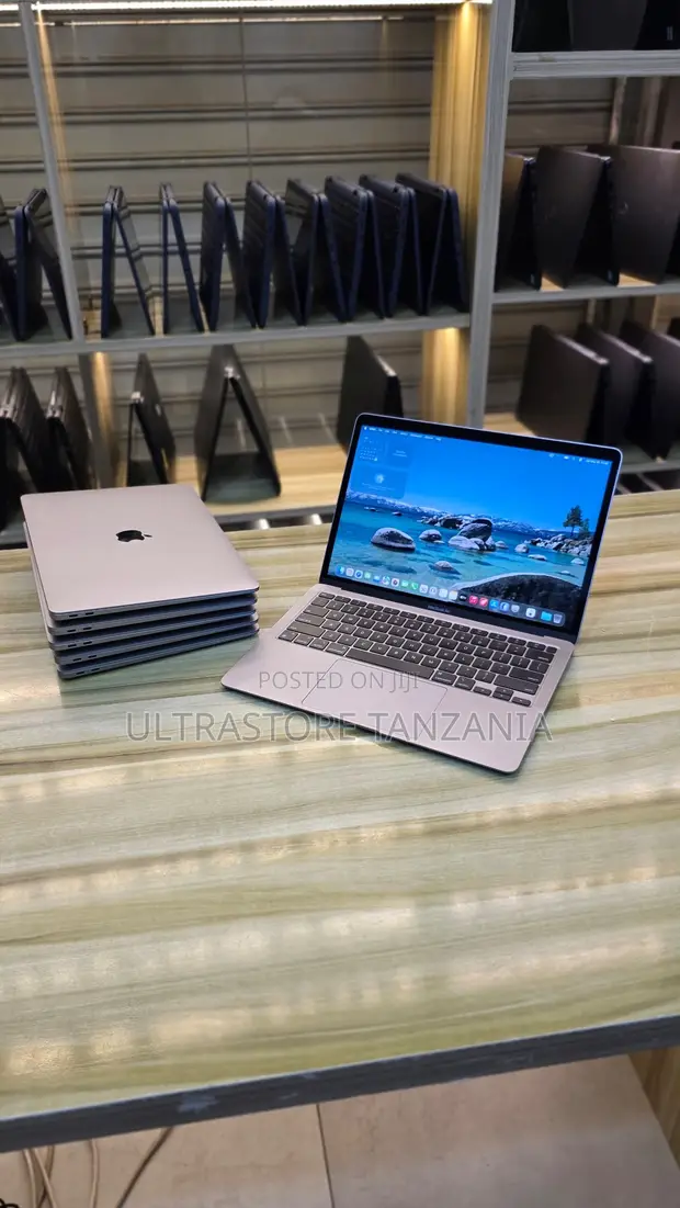 Apple MacBook Air 2020 M1 8GB RAM 256GB SSD - 1