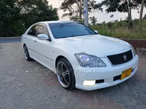 Toyota Crown Athlete 2006 White