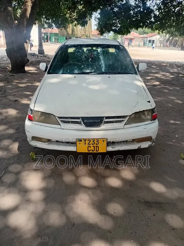 Toyota Carina 1999 White - 1