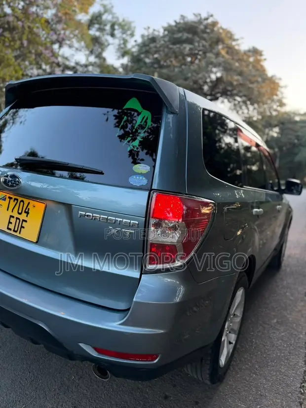 Subaru Forester XT 2011 Green - 1