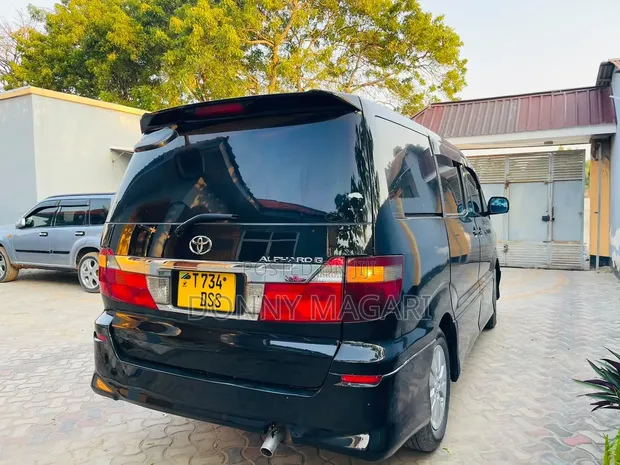 Toyota Alphard 2005 Black - 1