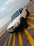 Nissan Hardbody 2004 White - 2