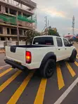 Nissan Hardbody 2004 White - 4