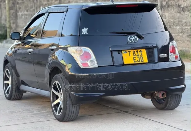 Toyota IST 2004 Black - 1