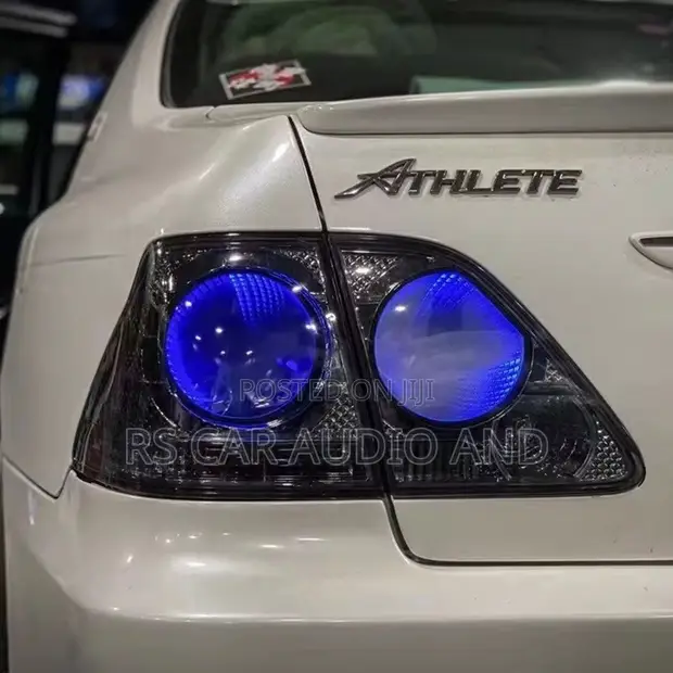 Toyota Crown Aftermarket Tail Lights (2003-2008) - 1