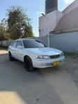 Toyota Corolla 2000 Nyeupe - 1