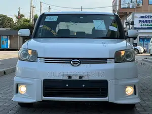 Toyota Corolla Rumion 2008 - Pearl White
