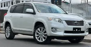 Toyota Vanguard 2011 Nyeupe