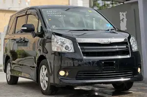 2008 Toyota Noah 2.0 143hp AWD (7 Seater) Black