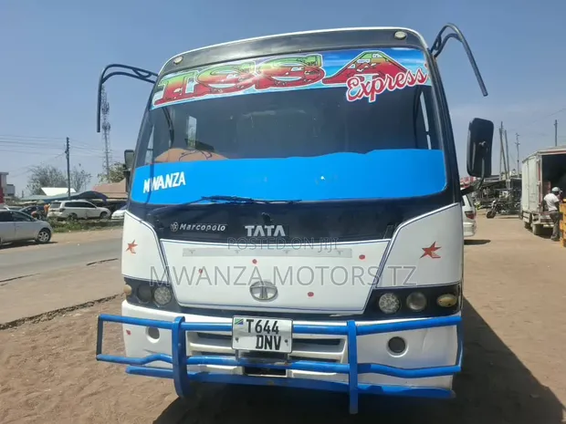 Tata LP Bus 2009 White - 1