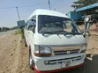 Toyota HiAce 2000 - 1