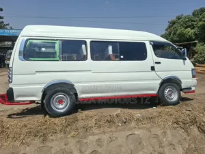 Toyota HiAce 2000