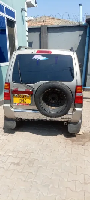 2007 Mitsubishi Pajero Silver