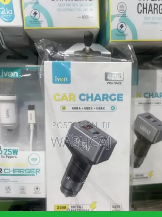 IVON 45W Car Charger - 1x USB-A, 2x USB-C - 1