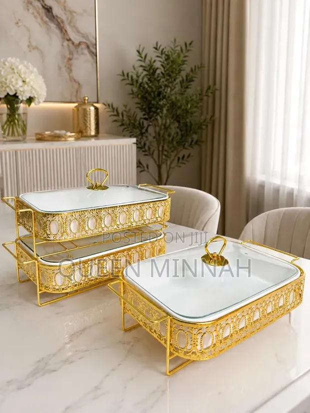 Luxury Serving Set - White Ceramic & Gold Metal - 1