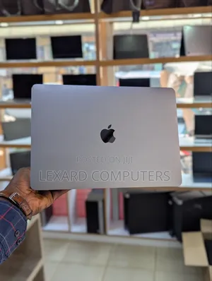 Apple MacBook Pro 2016 13" 16GB RAM, 128GB SSD