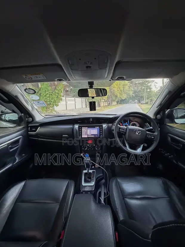 Toyota Fortuner 2021 Nyeupe - 1