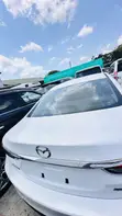 Mazda Atenza 2015 White - 4