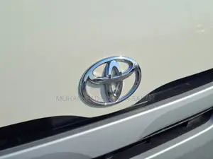 Toyota HiAce 2018 White