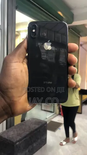 Apple iPhone X 64GB Black