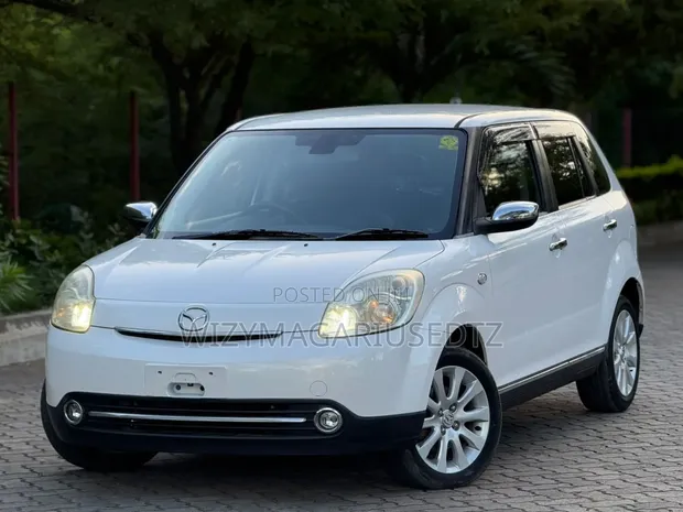 Mazda Verisa 2009 Pearl - 1