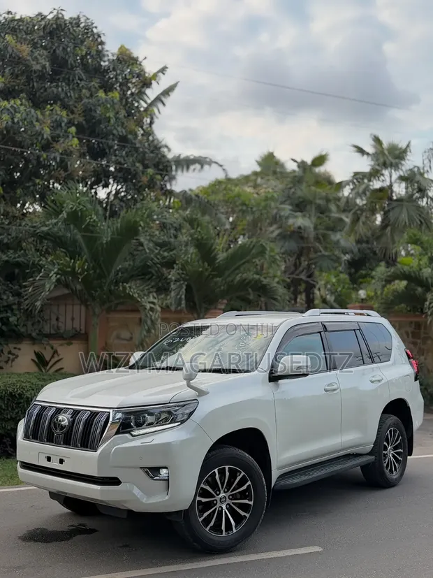 Toyota Land Cruiser Prado 2020 White - 1