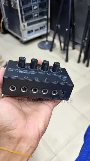 Brand New 4-Way Headphone Amplifier