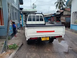 Toyota TownAce Mini Truck - 2004