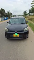 Toyota Corolla Rumion 2008 Black - 2