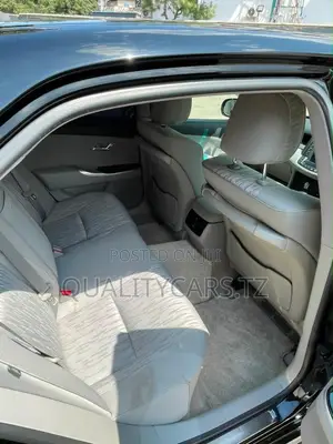 Toyota Crown Athlete 2010 Black
