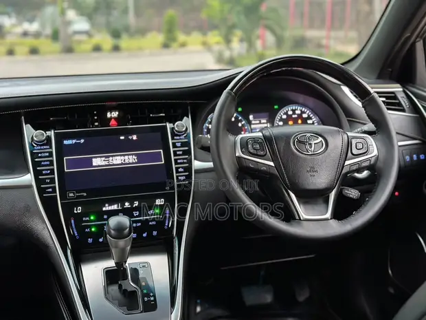 Toyota Harrier 2018 Pearl White - 1