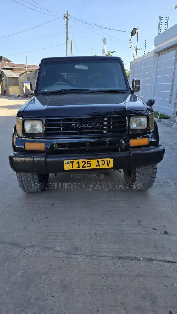 Toyota Land Cruiser Prado 1995 Black - 1