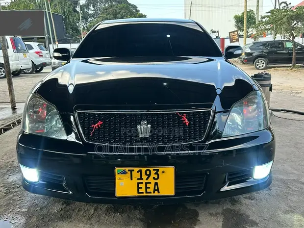 Toyota Crown Royale 2005 Black - 1