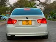 BMW 3 Series 2009 Nyeupe - 2