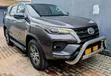 Toyota Fortuner 2022 Gray - 1