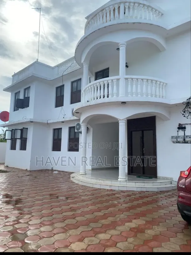 Furnished 4 Bedroom House for Rent in Mjini, Zanzibar - 1
