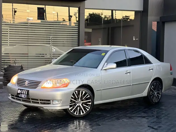 Toyota Mark II 2.0 RWD 2004 Silver - 1