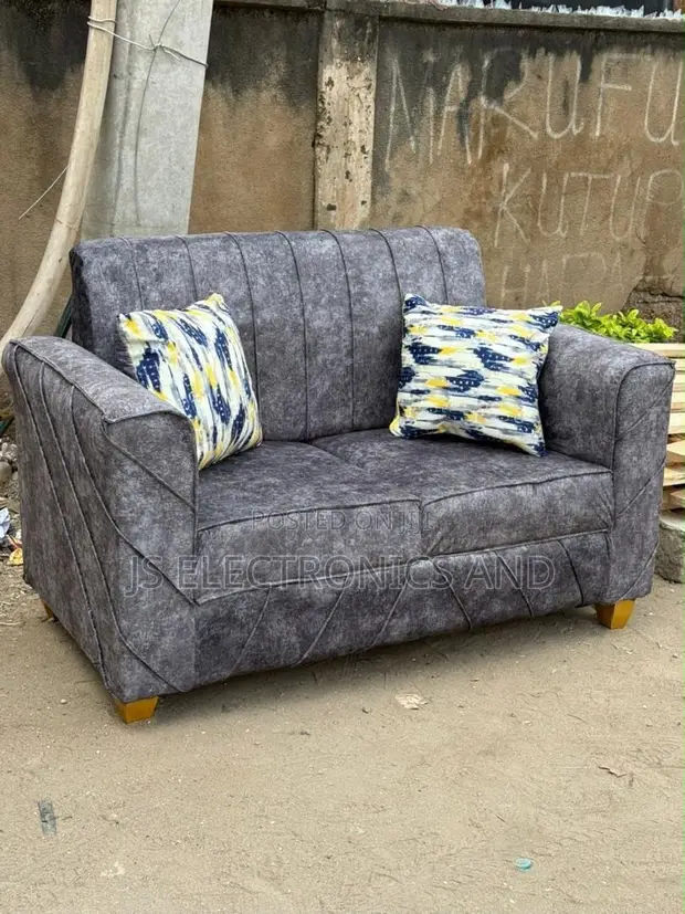 Sofa la Watu Wawili Mpya - TZS 190,000 - 1